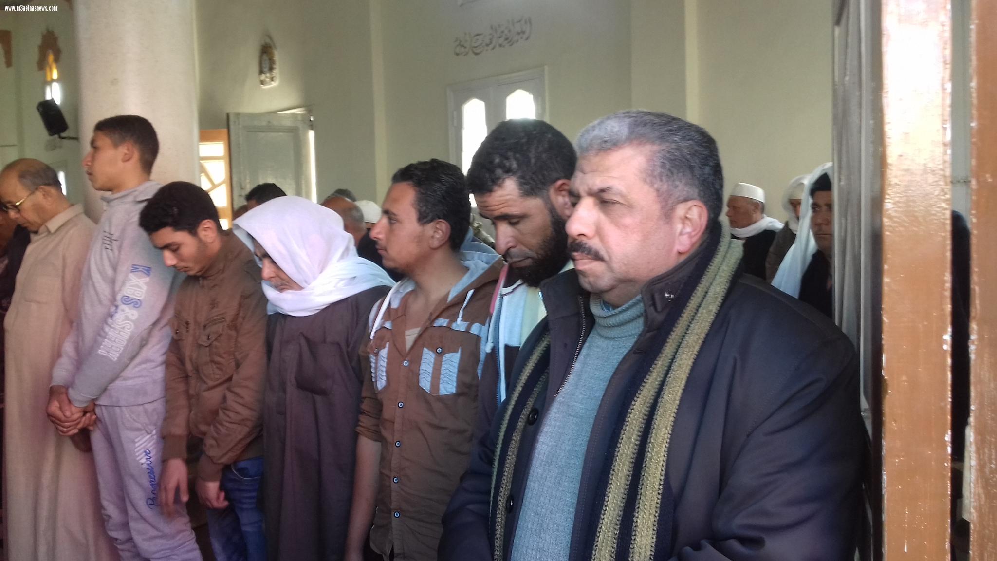 الآلاف يشيعون جثمان شيخ الصيادين بالبرلس بحضور رئيس رابطة الصحفيين بكفر الشيخ